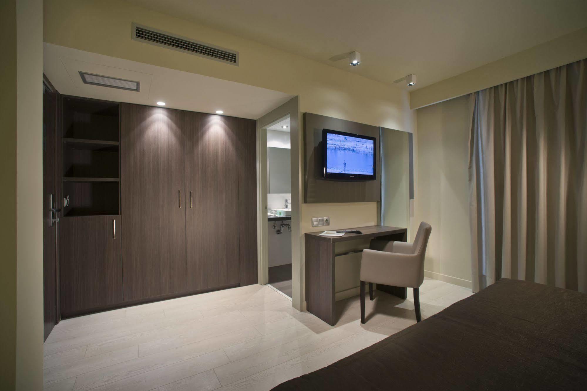 Hotel Spa Mediterraneo Park Росес Екстер'єр фото